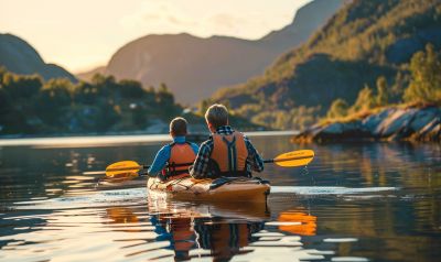 outdoor aktivitaeten norwegen familie kajak sommerurlaub